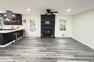 5698 Crestwood Dr, Stone Mountain, GA 30087 - Photo 5