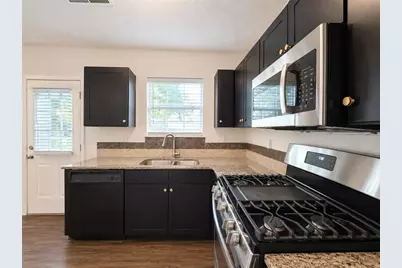 2490 Rambling Way, Lithonia, GA 30058 - Photo 17