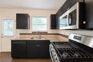 2490 Rambling Way, Lithonia, GA 30058 - Photo 17