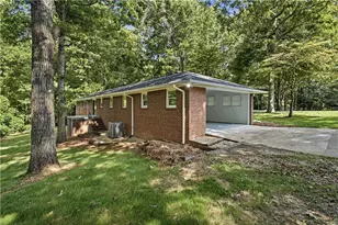 187 Hilltop St, Cleveland, GA 30528 - Photo 37