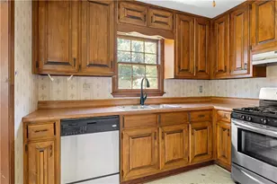 1560 Rose Garden Ln, Loganville, GA 30052 - Photo 11