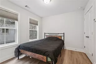 193 Chestnut Cir, Atlanta, GA 30342 - Photo 15