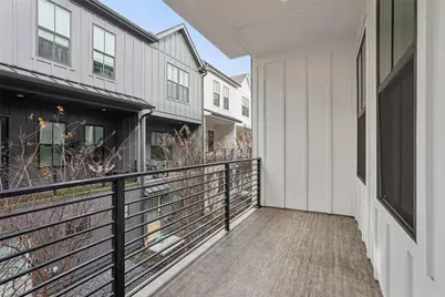 193 Chestnut Circle #38, Atlanta, GA 30342 - Photo 3
