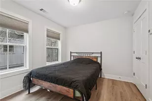 193 Chestnut Cir, Atlanta, GA 30342 - Photo 15