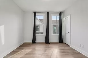 193 Chestnut Cir, Atlanta, GA 30342 - Photo 33