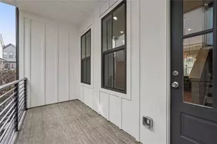 193 Chestnut Cir, Atlanta, GA 30342 - Photo 37