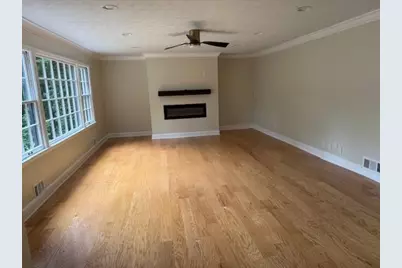 2552 Hunton Court NE, Marietta, GA 30068 - Photo 3