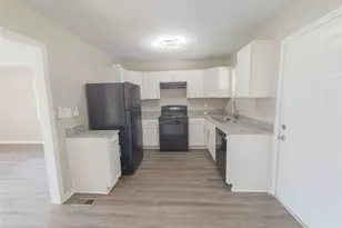 4390 Glenwood Pkwy, Decatur, GA 30032 - Photo 3