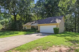 950 Laurel Mill Dr, Roswell, GA 30076 - Photo 3