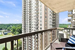 795 Hammond Dr, Sandy Springs, GA 30328 - Photo 25