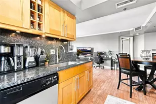 795 Hammond Dr, Sandy Springs, GA 30328 - Photo 5