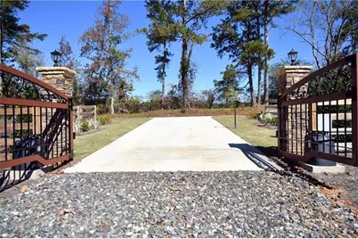 352 Mulberry Road, Winder, GA 30680 - Photo 3