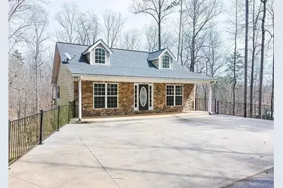 825 Rue Fluer De Lis, Lavonia, GA 30553 - Photo 1