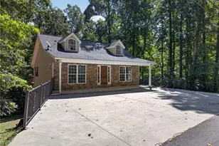 825 Rue Fluer De Lis, Lavonia, GA 30553 - Photo 3