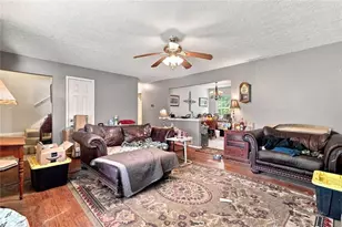 2152 Red Rose Ln, Loganville, GA 30052 - Photo 5