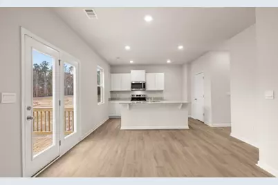 4431 Manor Hill Drive, Union City, GA 30291 - Photo 5