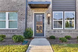 2656 Brookview Ln, Atlanta, GA 30318 - Photo 5