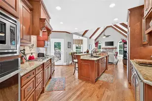 3805 Reservoir Dr, Gainesville, GA 30507 - Photo 9