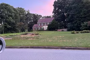 215 Dix Lee On Dr, Fayetteville, GA 30214 - Photo 3