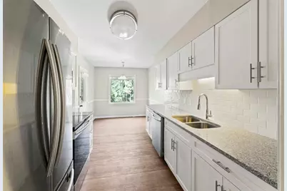 1831 Briarcliff Circle NE #1800D, Atlanta, GA 30329 - Photo 3