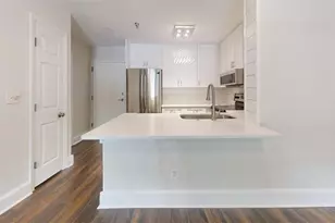 300 Johnson Ferry Road NE, Sandy Springs, GA 30328 - Photo 19