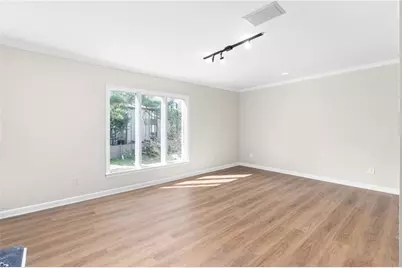 15 Ivy Square NE, Atlanta, GA 30342 - Photo 11