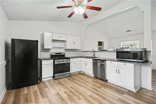 400 Hemlock Dr, Lawrenceville, GA 30046 - Photo 3