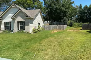111 McGinnis Cir, Calhoun, GA 30701 - Photo 3