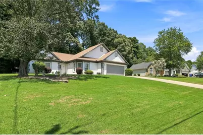 300 Leigh Kay Drive, Lawrenceville, GA 30046 - Photo 3