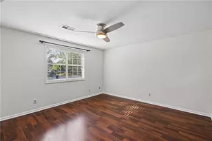 6900 Roswell Rd, Sandy Springs, GA 30328 - Photo 9