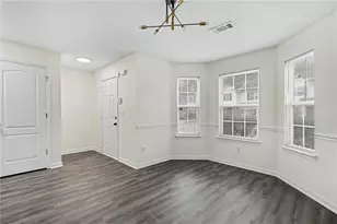 6865 Mountain Cir, Riverdale, GA 30274 - Photo 11