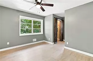 128 Dickson Ct, Marietta, GA 30066 - Photo 23