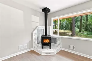 128 Dickson Ct, Marietta, GA 30066 - Photo 13