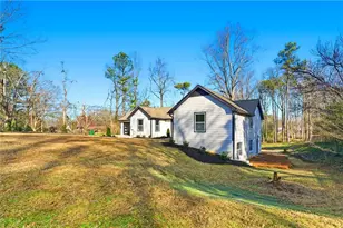 1715 Crestline Dr NE, Atlanta, GA 30345 - Photo 3