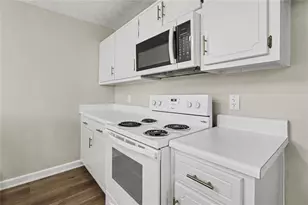 37 Greentree Dr, Newnan, GA 30265 - Photo 13