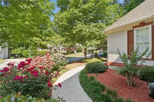 1611 Flowering Dogwood Dr, Powder Springs, GA 30127 - Photo 3