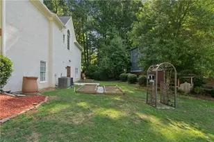 1611 Flowering Dogwood Dr, Powder Springs, GA 30127 - Photo 5