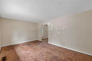 6077 Cherokee Valley Terrace, Lithonia, GA 30058 - Photo 5
