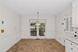 110 Jade Cove Cir, Roswell, GA 30075 - Photo 5