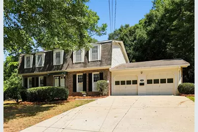110 Jade Cove Circle, Roswell, GA 30075 - Photo 1