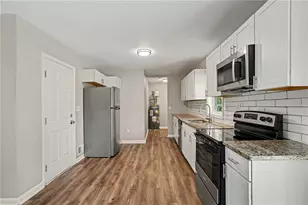 5893 Ronnie Dr, Rex, GA 30273 - Photo 9