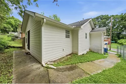 226 Thornton Street SW, Atlanta, GA 30315 - Photo 15