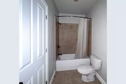 7945 Highland Bluff, Sandy Springs, GA 30328 - Photo 13