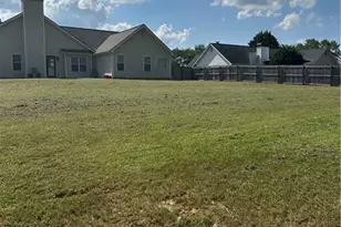 310 Windermere Dr, Loganville, GA 30052 - Photo 31