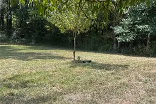 1402 Dewey St, Griffin, GA 30223 - Photo 21