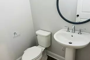 2635 Creekside Dr NW, Atlanta, GA 30318 - Photo 9