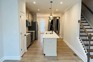 2635 Creekside Dr NW, Atlanta, GA 30318 - Photo 17