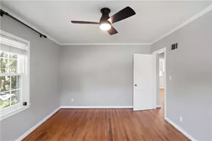 1347 Chalmette Dr NE, Atlanta, GA 30306 - Photo 15