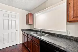 2102 Fairington Club Dr, Lithonia, GA 30038 - Photo 7