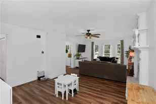 222 Valley Brook Dr, Woodstock, GA 30188 - Photo 5